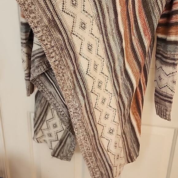 Almost Famous Crave Fame Waterfall Cardigan Sweater, Medium - Picture 3 of 8